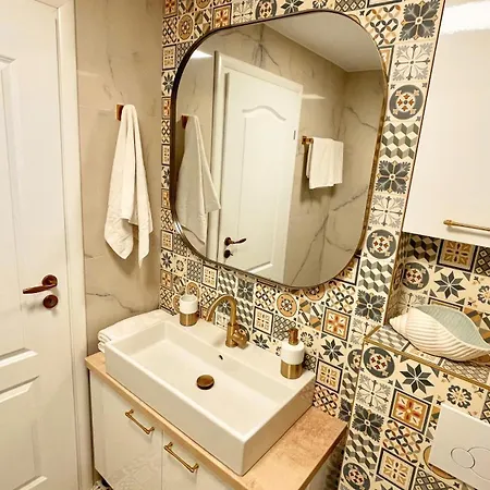 Alexandru Apartment *